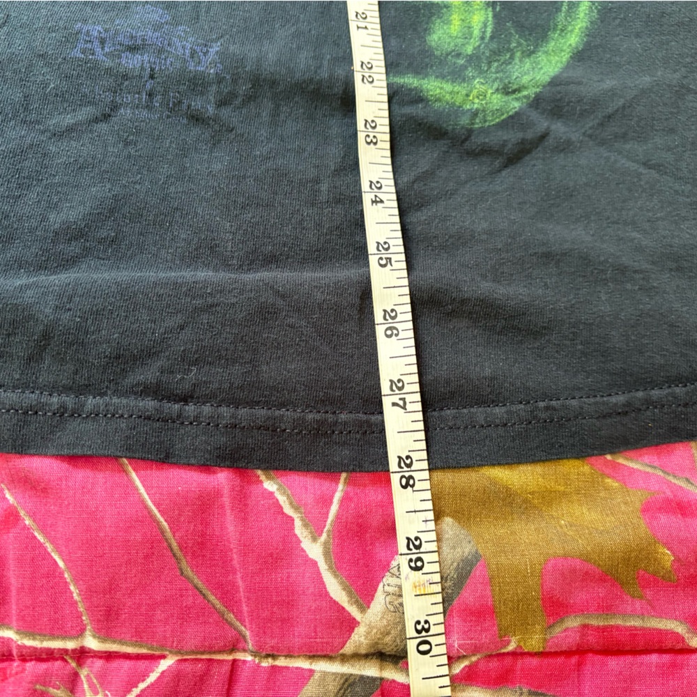 Gildan Black T-Shirt with Green Fairy Design - Picture 8 of 8